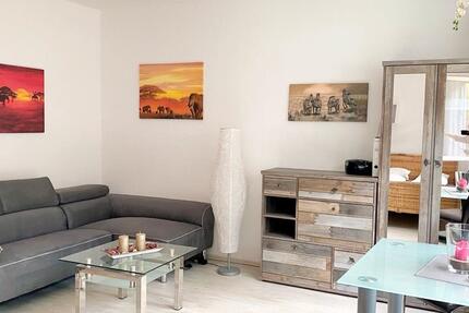 Möblierte 1 mit Zimmerwohnung Schlafniesche zimmer