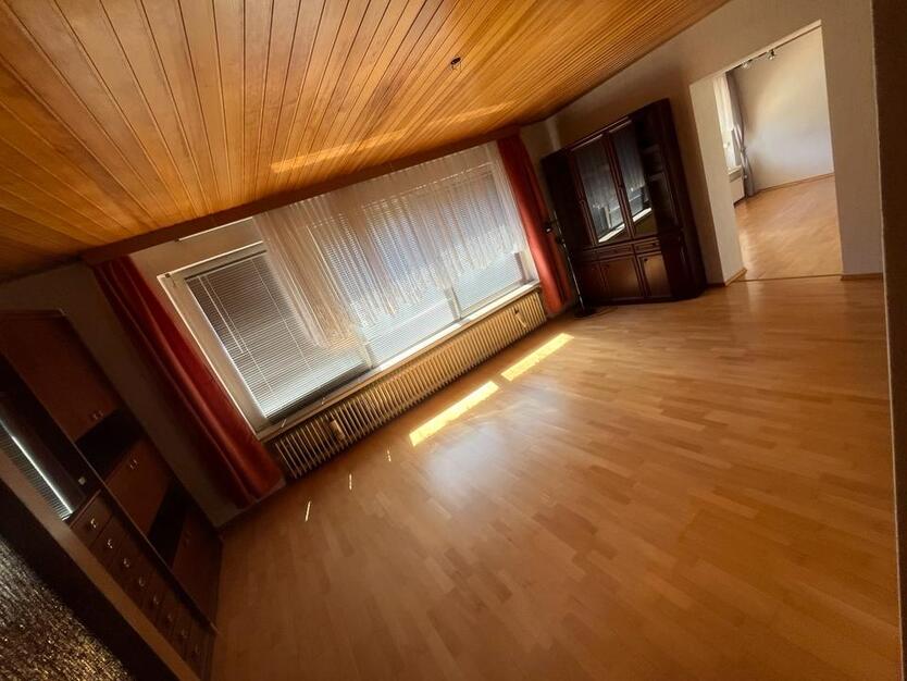 Schöne 3-Zimmer Wohnung zu vermieten in einem Zweifamilienhaus