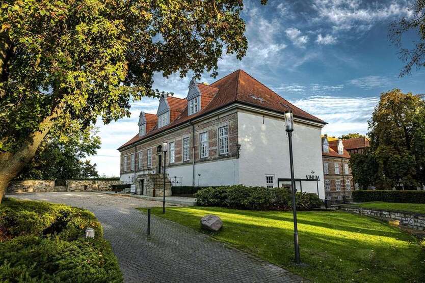 Büro in Neustadt 2.433,34 € 248.3 m²
