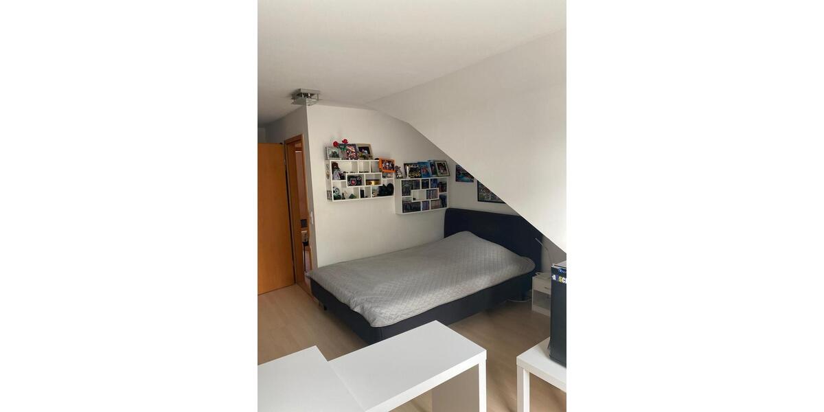 Reihenhaus Garbsen - 5 Zimmer, 140 m&sup2;, 1.780&euro; | Angebot:27607082