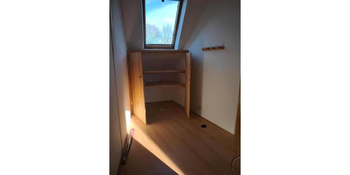 Dachgeschoßwohnung Neustadt am Rübenberge - 5 Zimmer, 115 m&sup2;, 975&euro; | Angebot:25351148