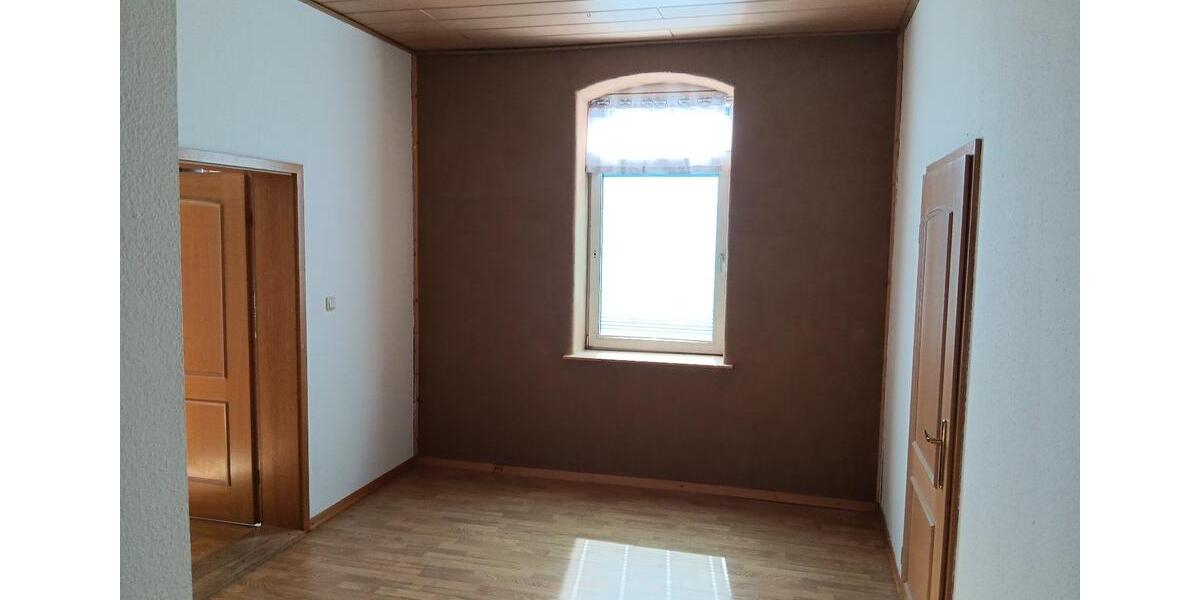 Erdgeschoßwohnung Wedemark - 5 Zimmer, 160 m&sup2;, 990&euro; | Angebot:26633446
