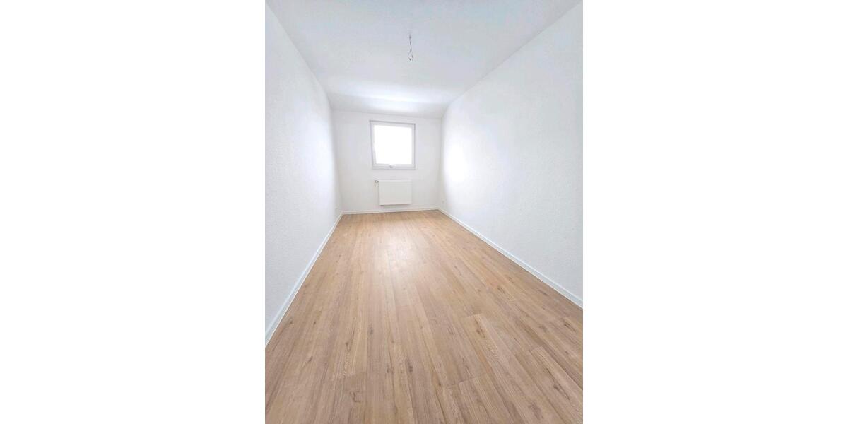 Dachgeschoßwohnung Garbsen - 4 Zimmer, 103 m&sup2;, 1.060&euro; | Angebot:25271073