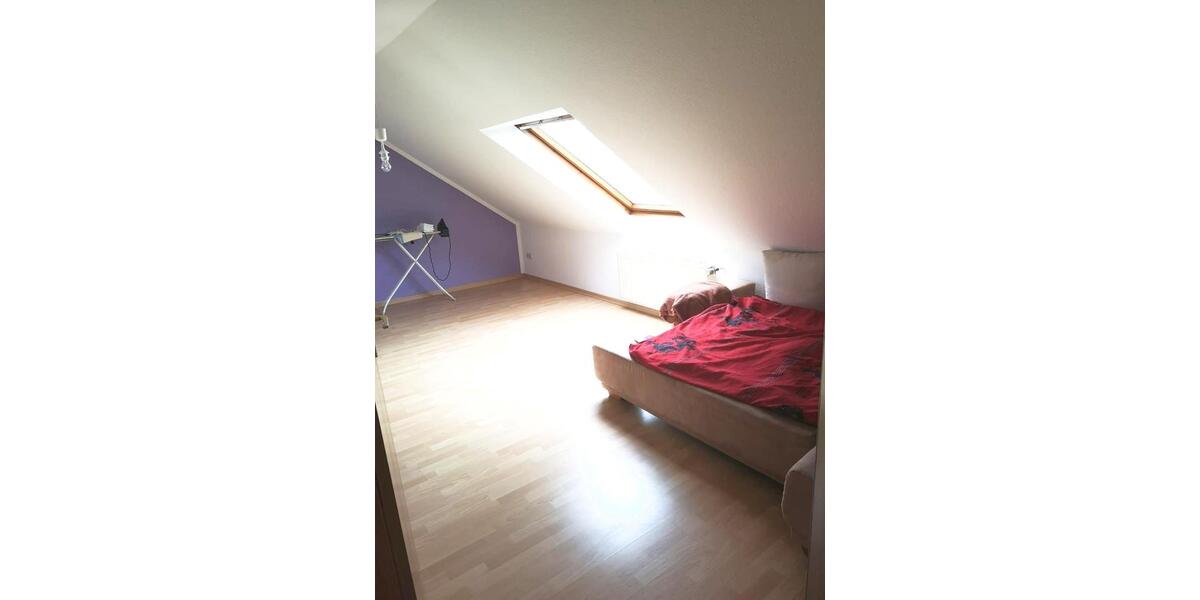 Dachgeschoßwohnung Isernhagen - 3 Zimmer, 90 m&sup2;, 540&euro; | Angebot:26321689