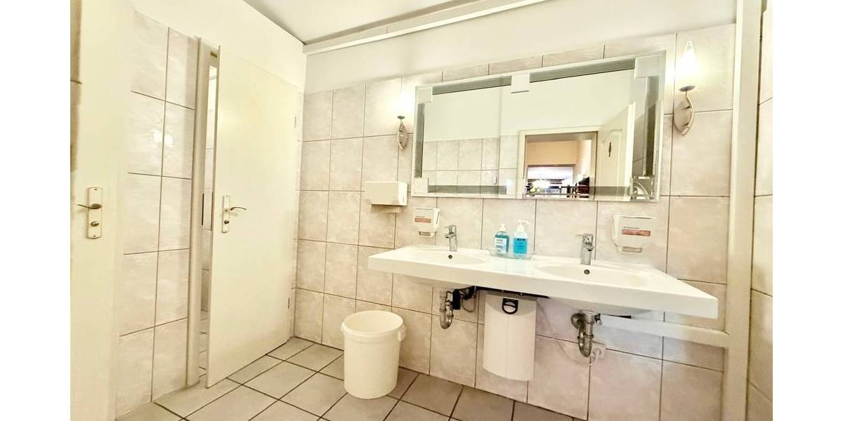 Historisches Fachwerkhaus mit 2 Wohneinheiten + Antiquitätencafé, Nähe Luther See 6 zimmer