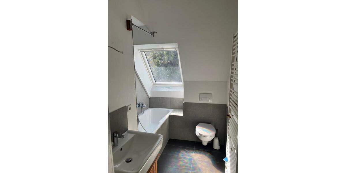 Dachgeschoßwohnung Hannover Linden-Limmer - 3 Zimmer, 65 m&sup2;, 700&euro; | Angebot:27604577