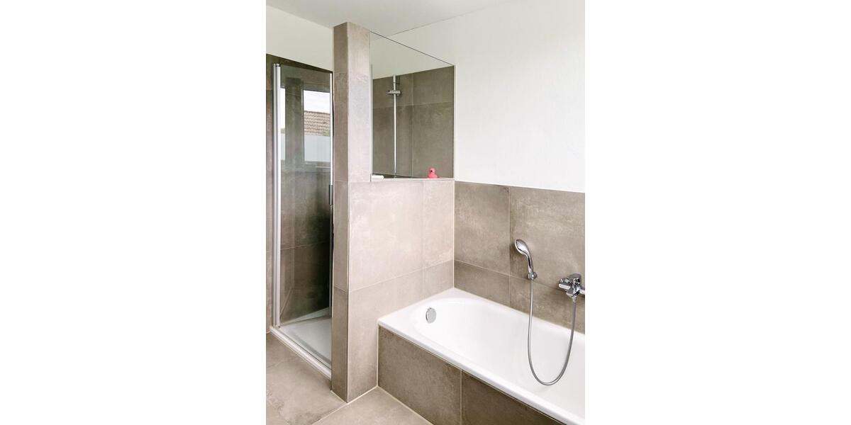 Doppelhaushälfte Isernhagen - 4 Zimmer, 140 m&sup2;, 1.845&euro; | Angebot:27607100