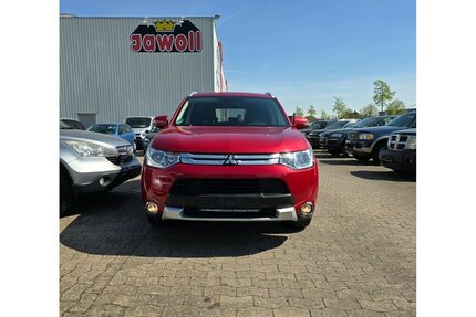 Mitsubishi Outlander DI-D 4WD AT- NEUES MODELL NAVI ALU KLIMA