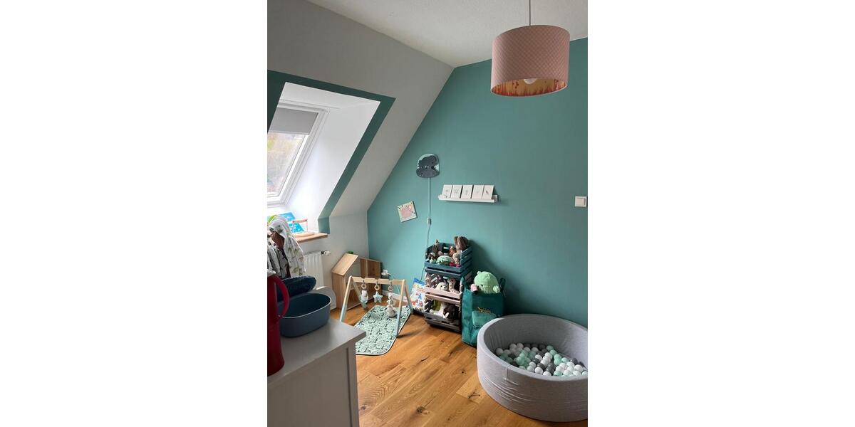 Etagenwohnung Springe - 4 Zimmer, 150 m&sup2;, 1.050&euro; | Angebot:26044837