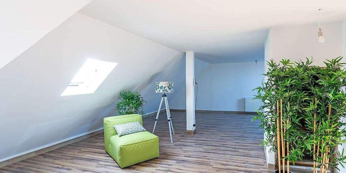 Mit den (Groß)Eltern unter einem Dach? Gartenanteil und 2 Garagen inklusive! 7 zimmer