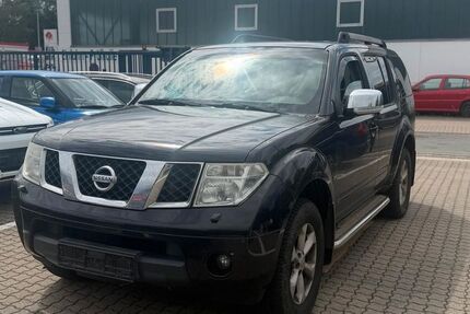 Nissan Pathfinder 208.000 km 1.700 &euro; Seelze 30926