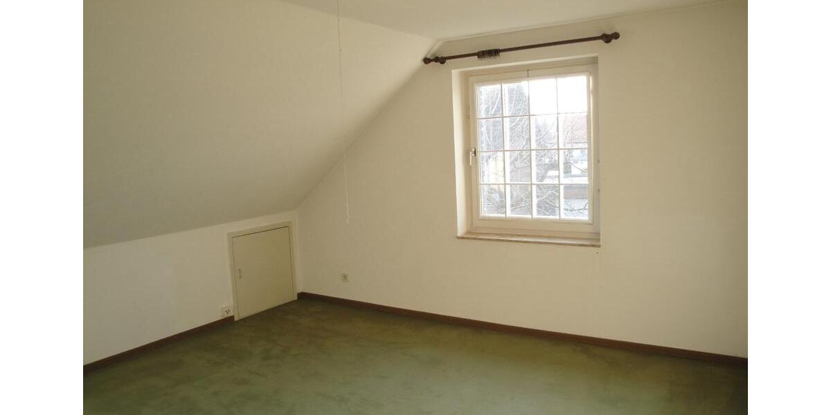 Dachgeschoßwohnung Barsinghausen - 3 Zimmer, 74 m&sup2;, 600&euro; | Angebot:26602535