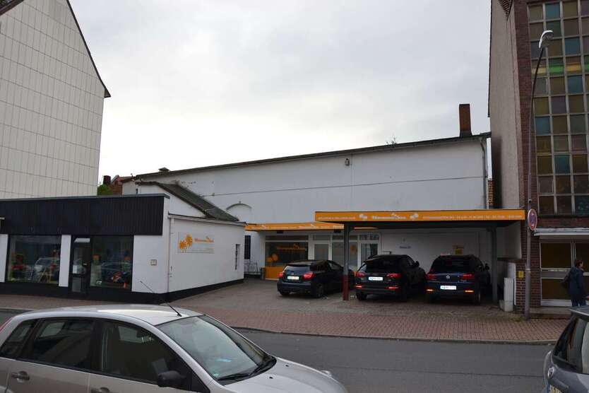 Einzelhandel in Gehrden 440.000 € 400 m² zimmer