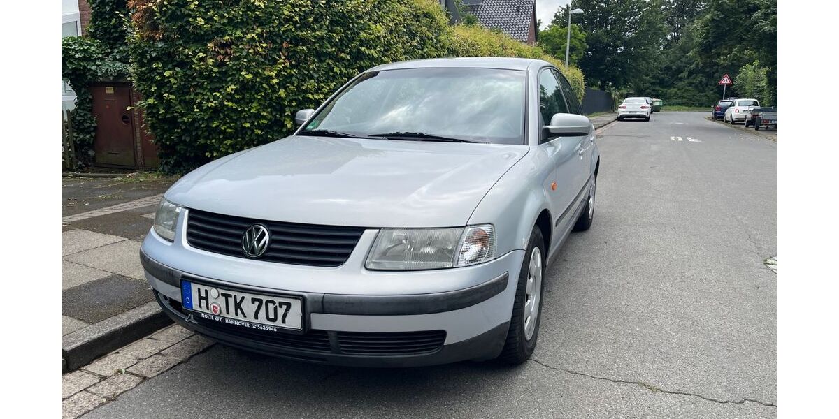 VW Passat 211.700 km 2.490 &euro; Hannover 30539
