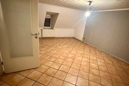 Zu Sofort 80 m² Dachgeschosswohnung mit 2 Bädern Hannover-Misburg 1 zimmer