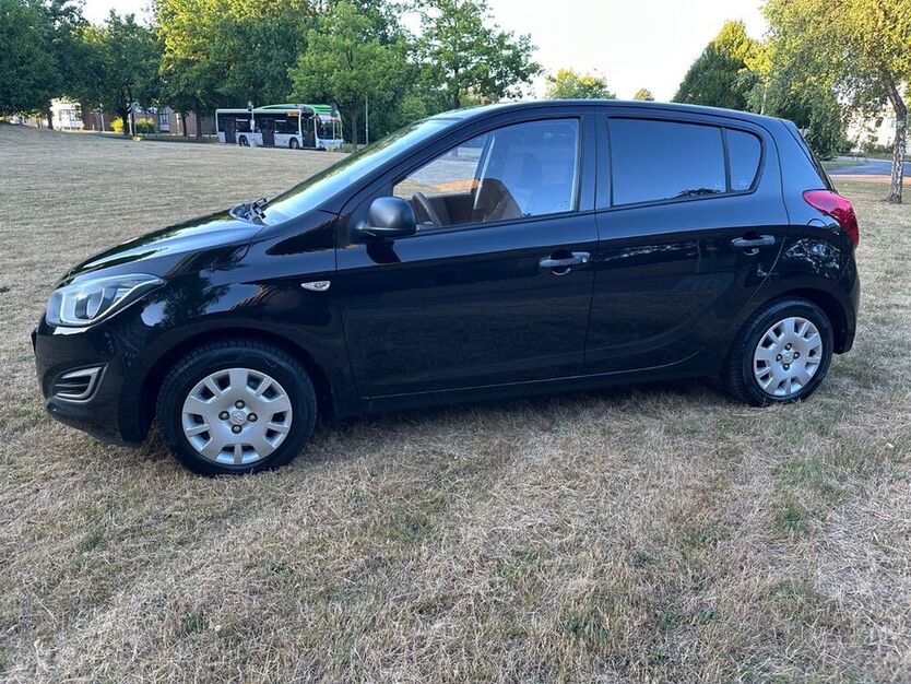 i20