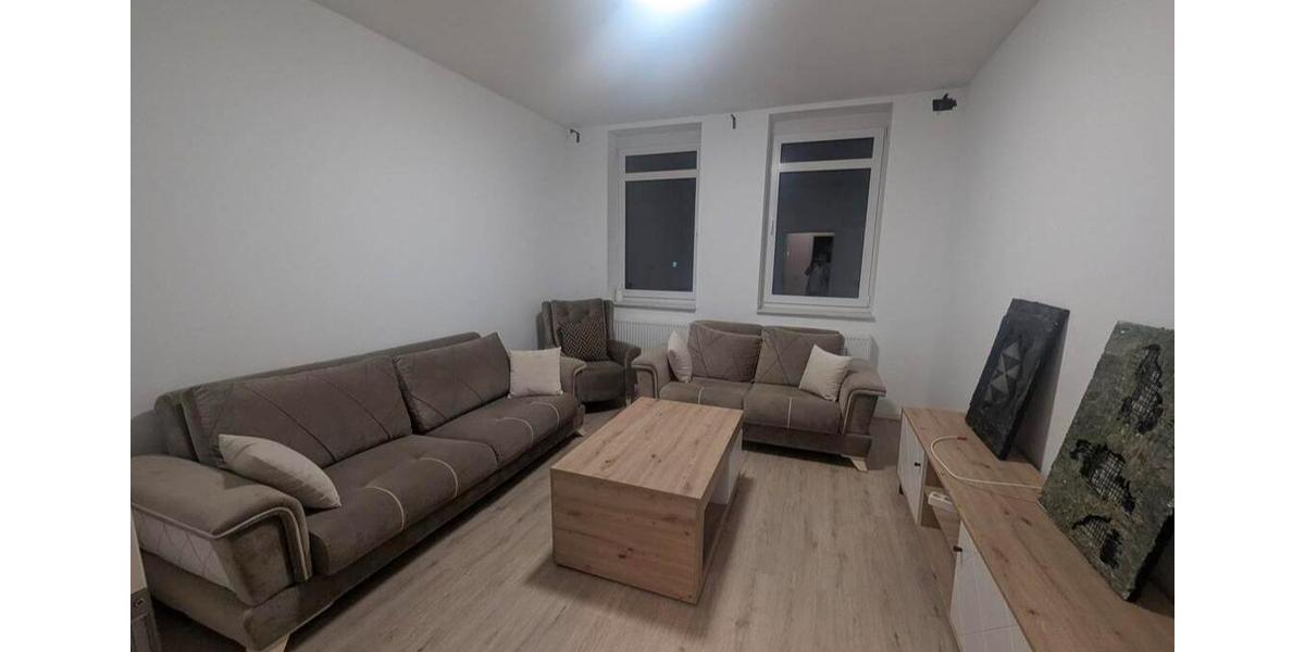 Charmante 2,5-Zimmer-Altbauwohnung mit 3 m 2 zimmer