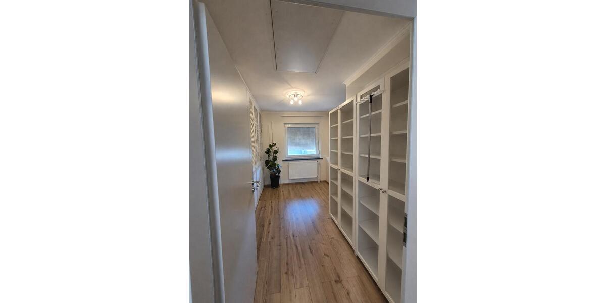 Reihenhaus Garbsen - 5.5 Zimmer, 135 m&sup2;, 360.000&euro; | Angebot:27229418