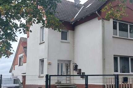 Haus zum Kaufen in Wunstorf 329.900 € 245.89 m² 8 zimmer