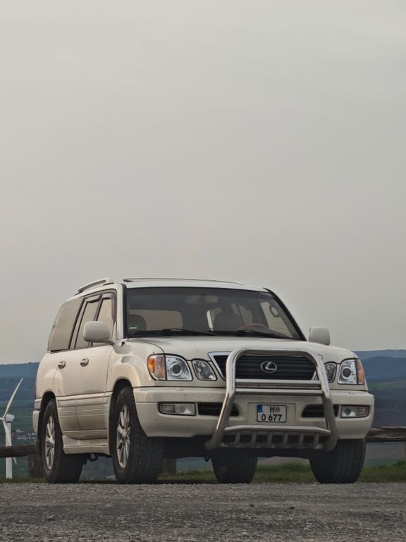 LX 470
