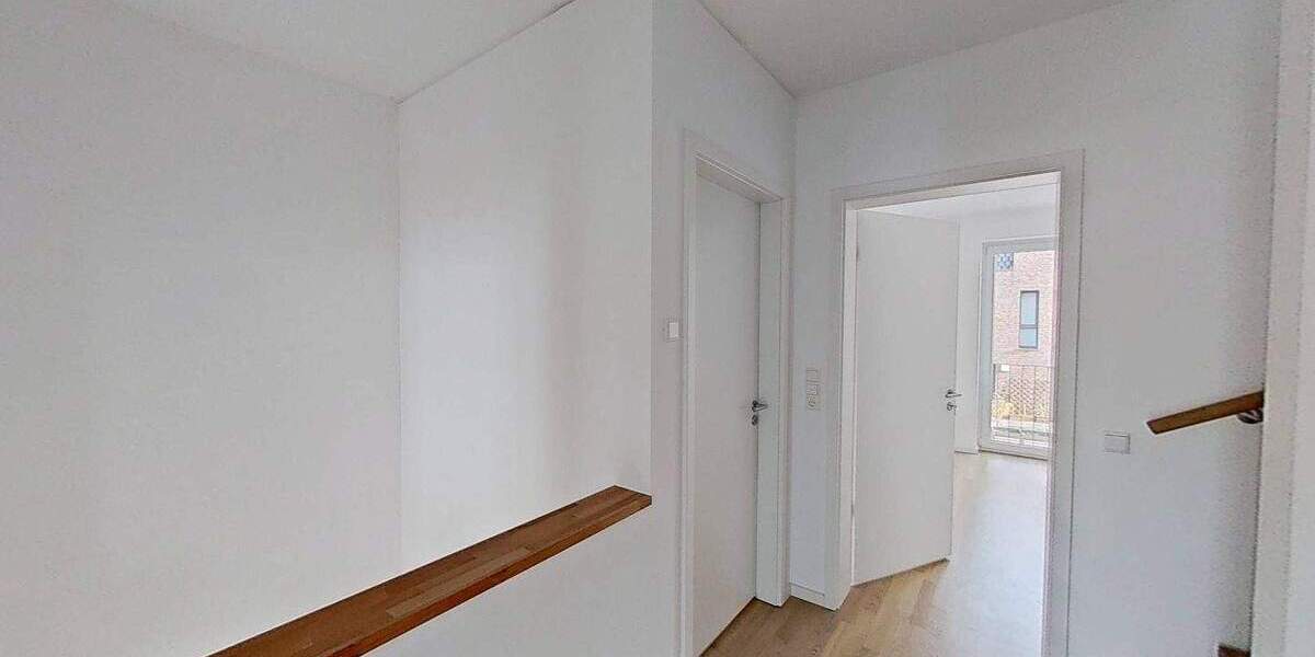 FAMILIEN AUFGEPASST: Modernes Reihenendhaus mit 4,5 Zimmern, 2 Bädern, EBK, Terrasse, Keller u.v.m. in Hannover 4 zimmer