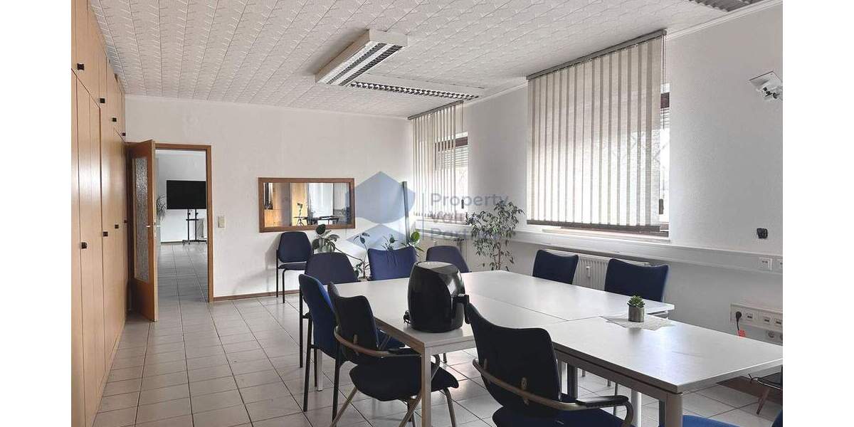 Gewerbeobjekt Garbsen Berenbostel - 3 Zimmer, 110 m&sup2;, 1.090&euro; | Angebot:25733815