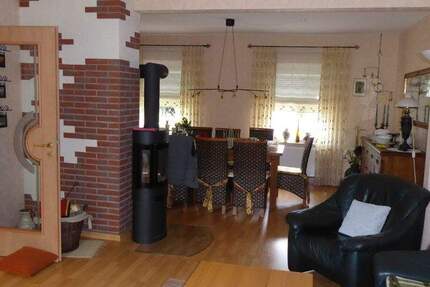 Kleines Raumwunder als Reihenmittelhaus in Oberricklingen Wohnen auf 3 Ebenen mit Vollkeller 5 zimmer