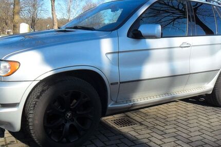 BMW X5 227.000 km 3.699 € Uetze OT Dollbergen 31311