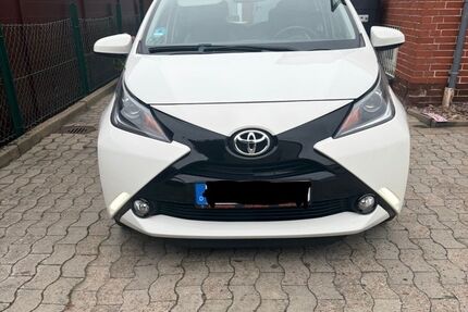 Toyota Aygo (X) 53.000 km 6.250 &euro; Hannover 30165