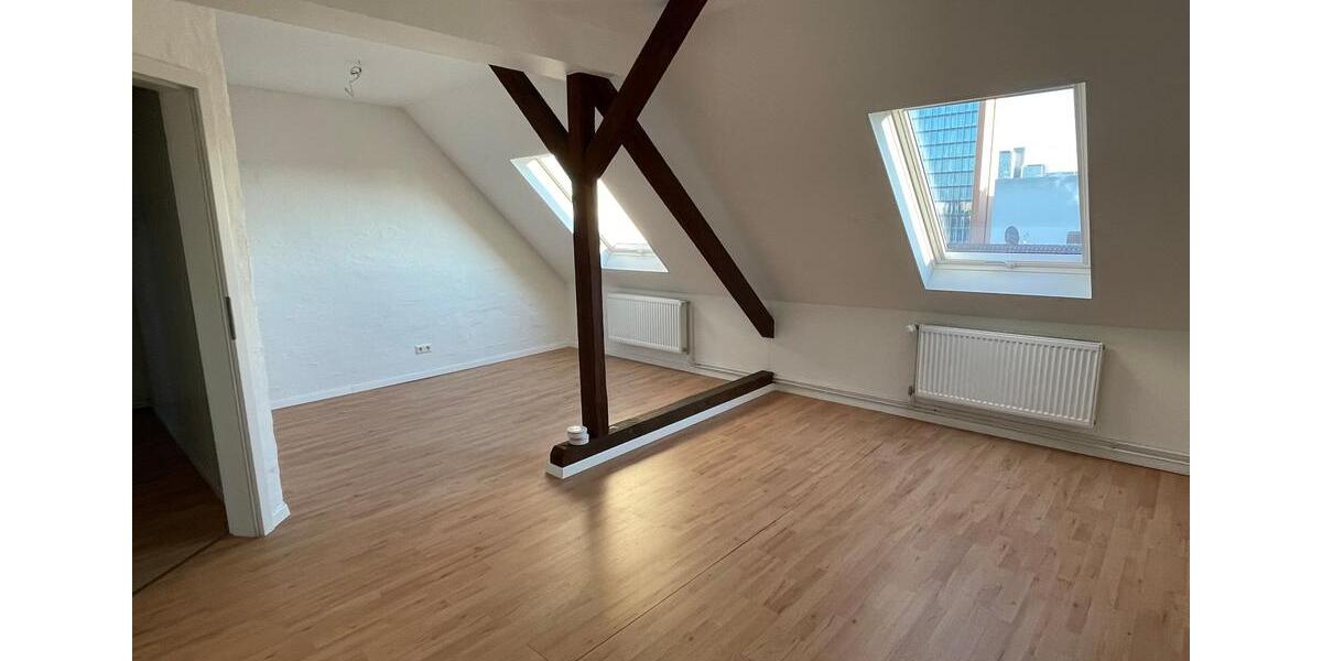 Dachgeschoßwohnung Hannover Vahrenwald-List - 2 Zimmer, 52 m&sup2;, 645&euro; | Angebot:25977921