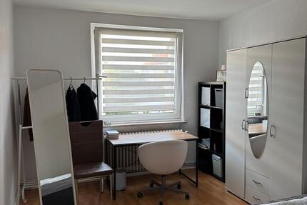 Zimmer in 2-Zimmer-Wohnung frei