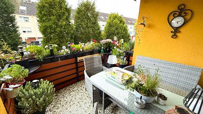 EBENERDIGES DOMIZIL MIT EINLIEGERBEREICH UND GARAGE 4 zimmer