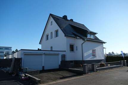 Haus zum Kaufen in Garbsen 499.999 € 145 m² 6 zimmer