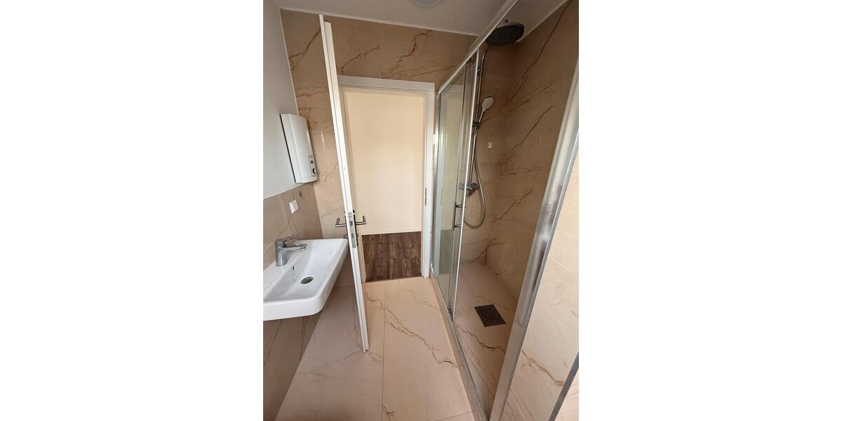 Dachgeschoßwohnung Hannover Buchholz-Kleefeld - 4 Zimmer, 80 m&sup2;, 1.100&euro; | Angebot:25489096