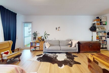 Modernisiertes Apartment mit Balkon