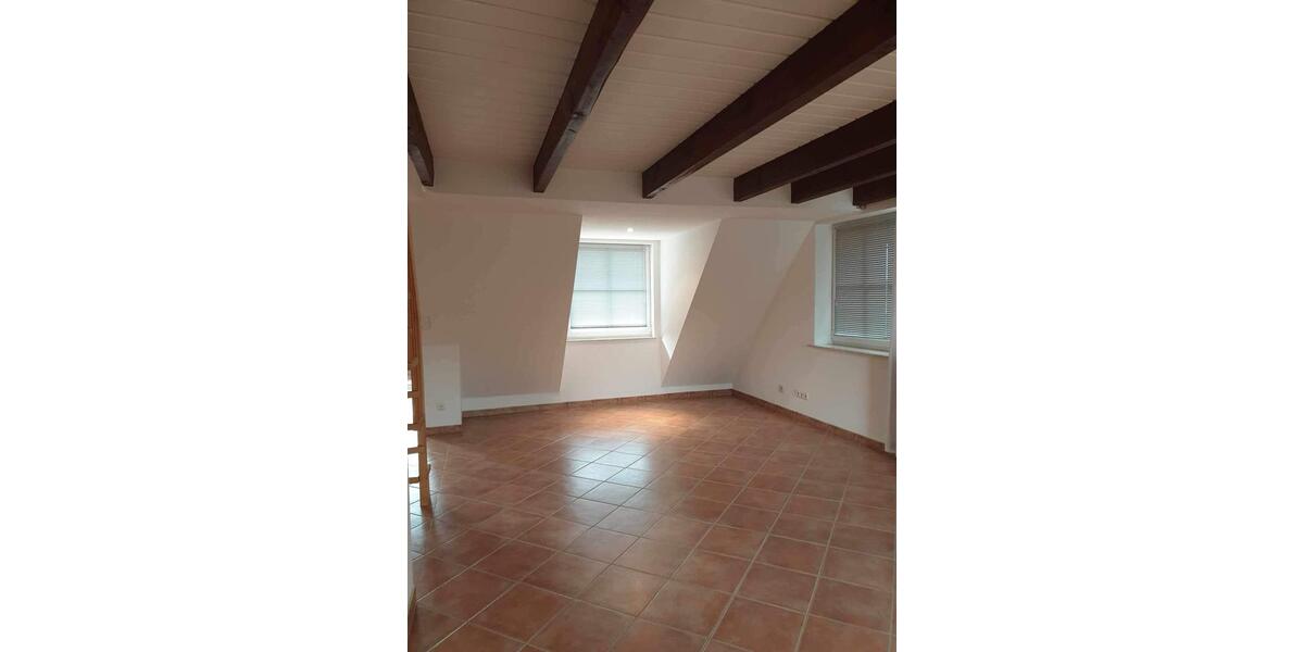 Dachgeschoßwohnung Springe - 2 Zimmer, 74 m&sup2;, 550&euro; | Angebot:26359996