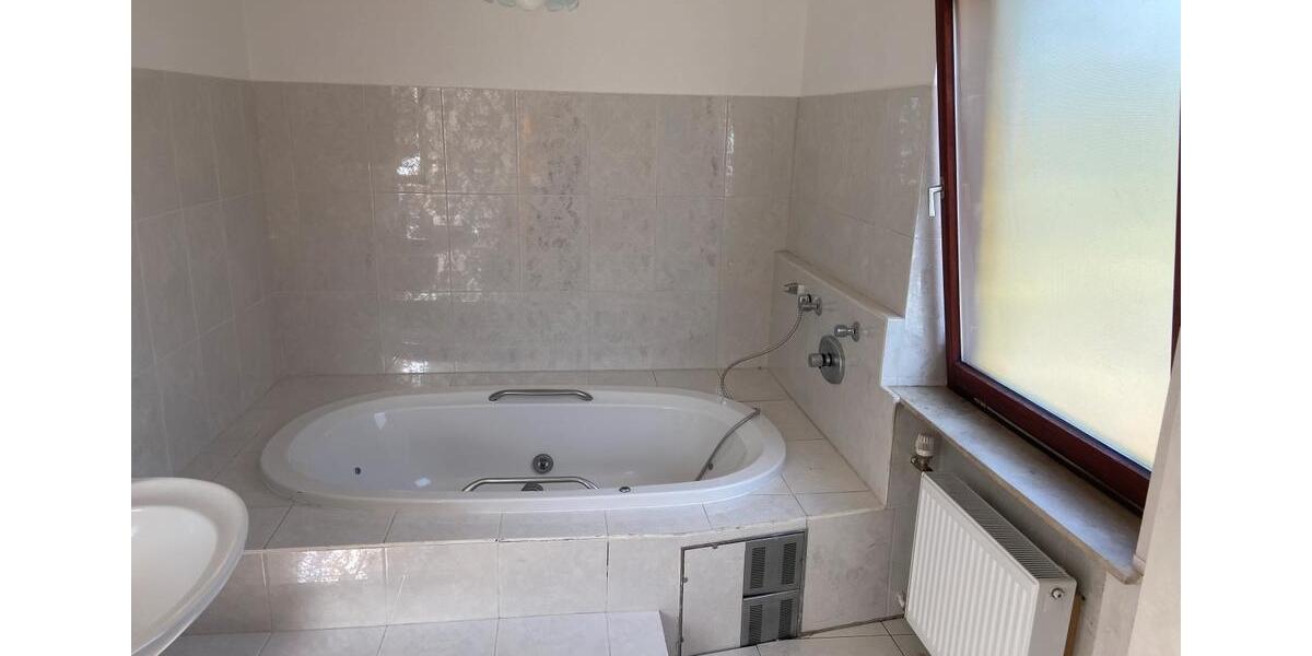 Einfamilienhaus Burgwedel - 7 Zimmer, 200 m&sup2;, 780.000&euro; | Angebot:27030022