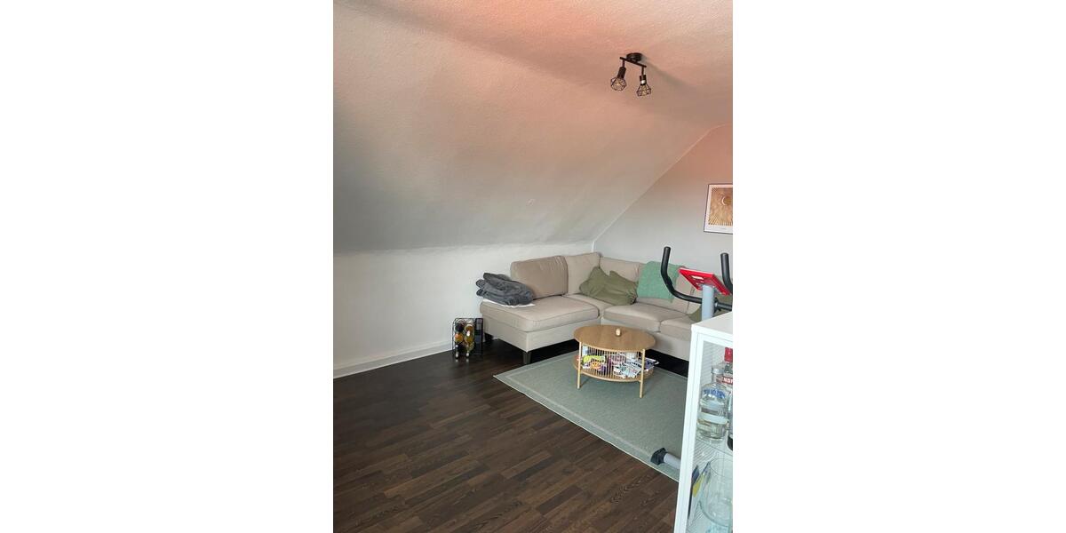 Dachgeschoßwohnung Langenhagen - 3 Zimmer, 65 m&sup2;, 900&euro; | Angebot:26638137