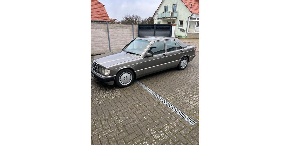Mercedes-Benz 190 200.000 km 13.900 &euro; Harsum 31177