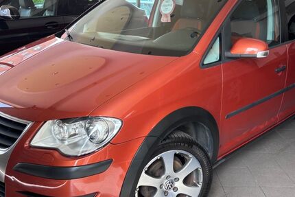VW Touran 160.000 km 6.990 &euro; Laatzen 30880