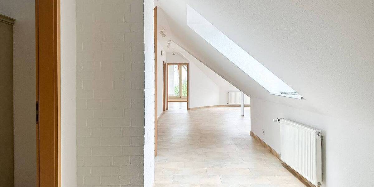Etagenwohnung Hannover Groß Buchholz - 4 Zimmer, 145 m&sup2;, 1.500&euro; | Angebot:26902975