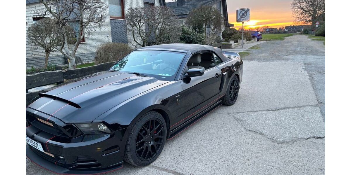 Ford Mustang 125.000 km 19.900 &euro; Garbsen 30826