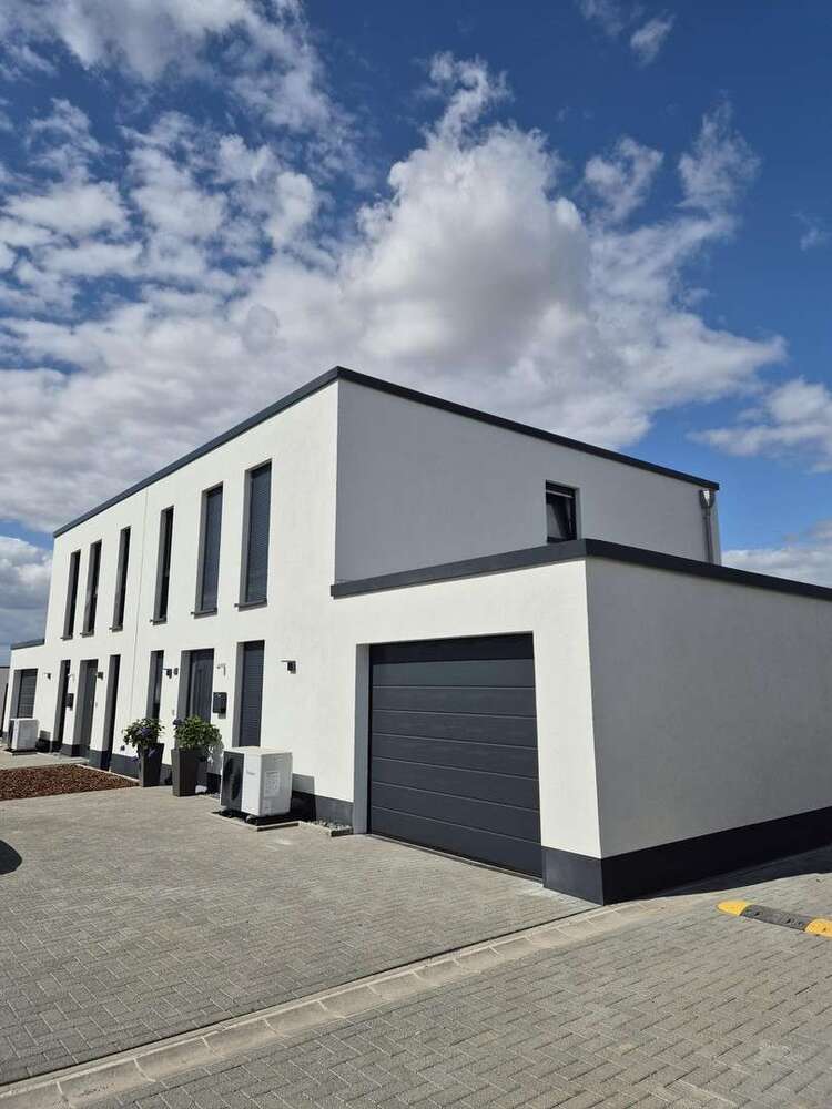 Haus zum Mieten in Gehrden 1.900 € 140 m²