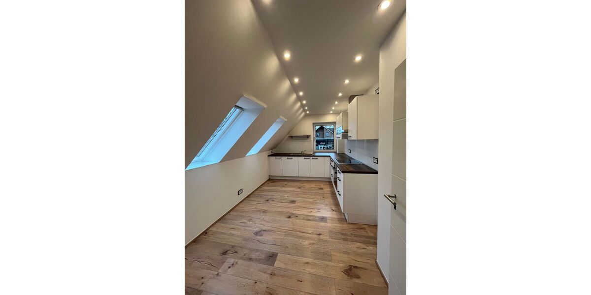 Single Dachgeschosswohnung zum Verlieben - Dachgeschoßwohnung Isernhagen Kircher Bauerschaft | Angebot:26633669