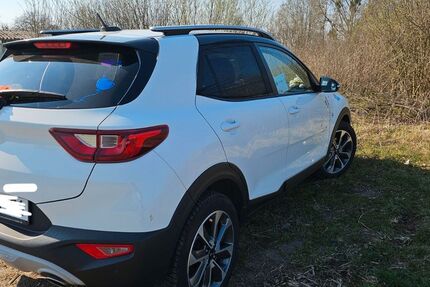 Kia Stonic 109.500 km 10.990 &euro; Haste 31559