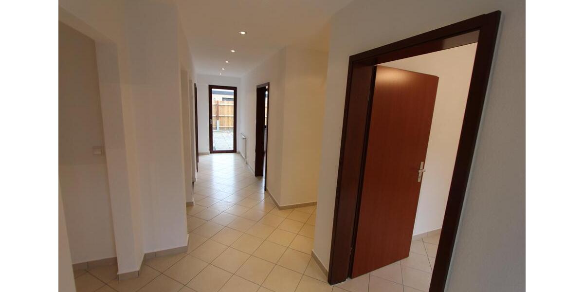 Einfamilienhaus Burgdorf - 4 Zimmer, 115 m&sup2;, 1.499&euro; | Angebot:24242412