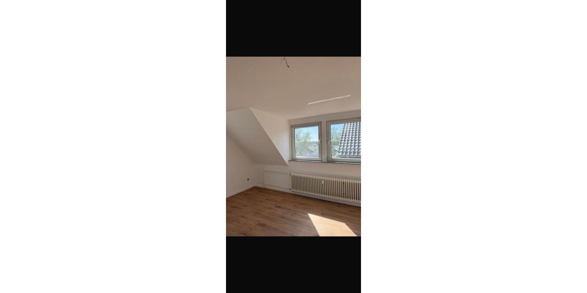 Dachgeschoßwohnung Garbsen Berenbostel - 3 Zimmer, 72 m&sup2;, 720&euro; | Angebot:26300774