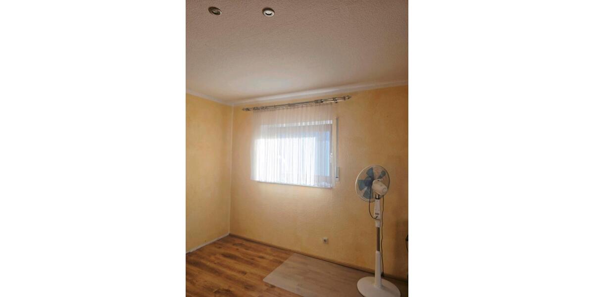 Etagenwohnung Hildesheim Bockfeld - 4 Zimmer, 120 m&sup2;, 1.500&euro; | Angebot:24550240