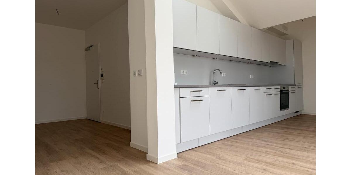Dachgeschoßwohnung Laatzen - 2 Zimmer, 82 m&sup2;, 1.090&euro; | Angebot:26541033