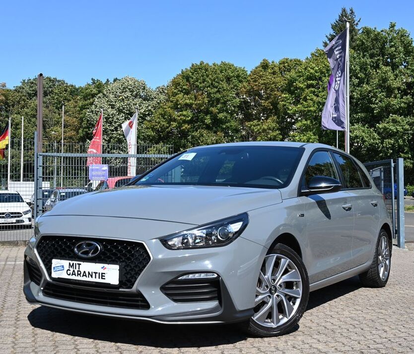 i30